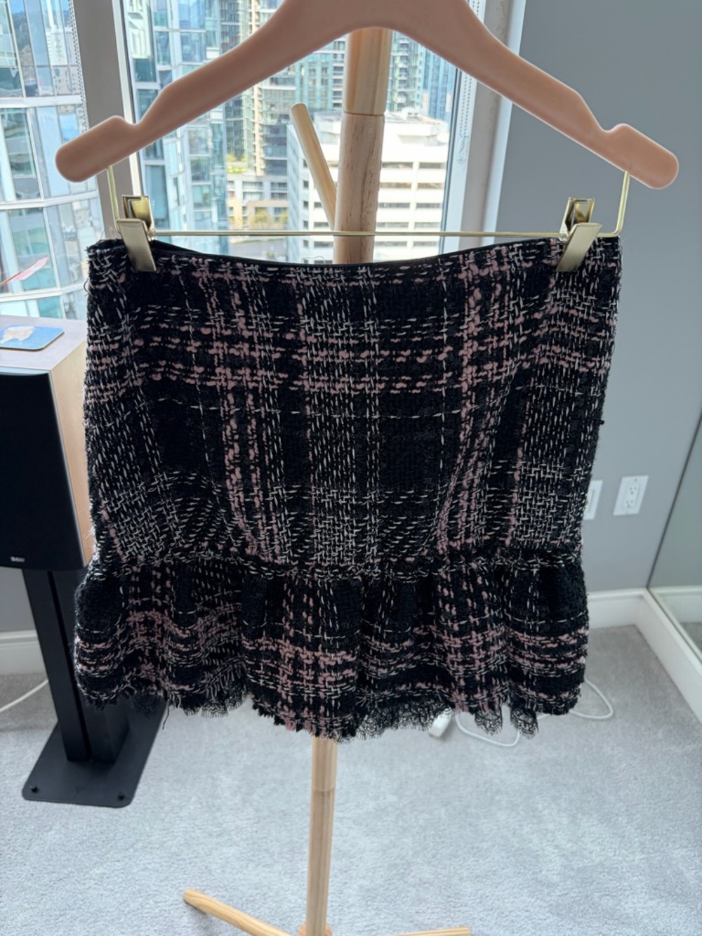 Zara tweed Mini Skirt with lace details - Black and Pink